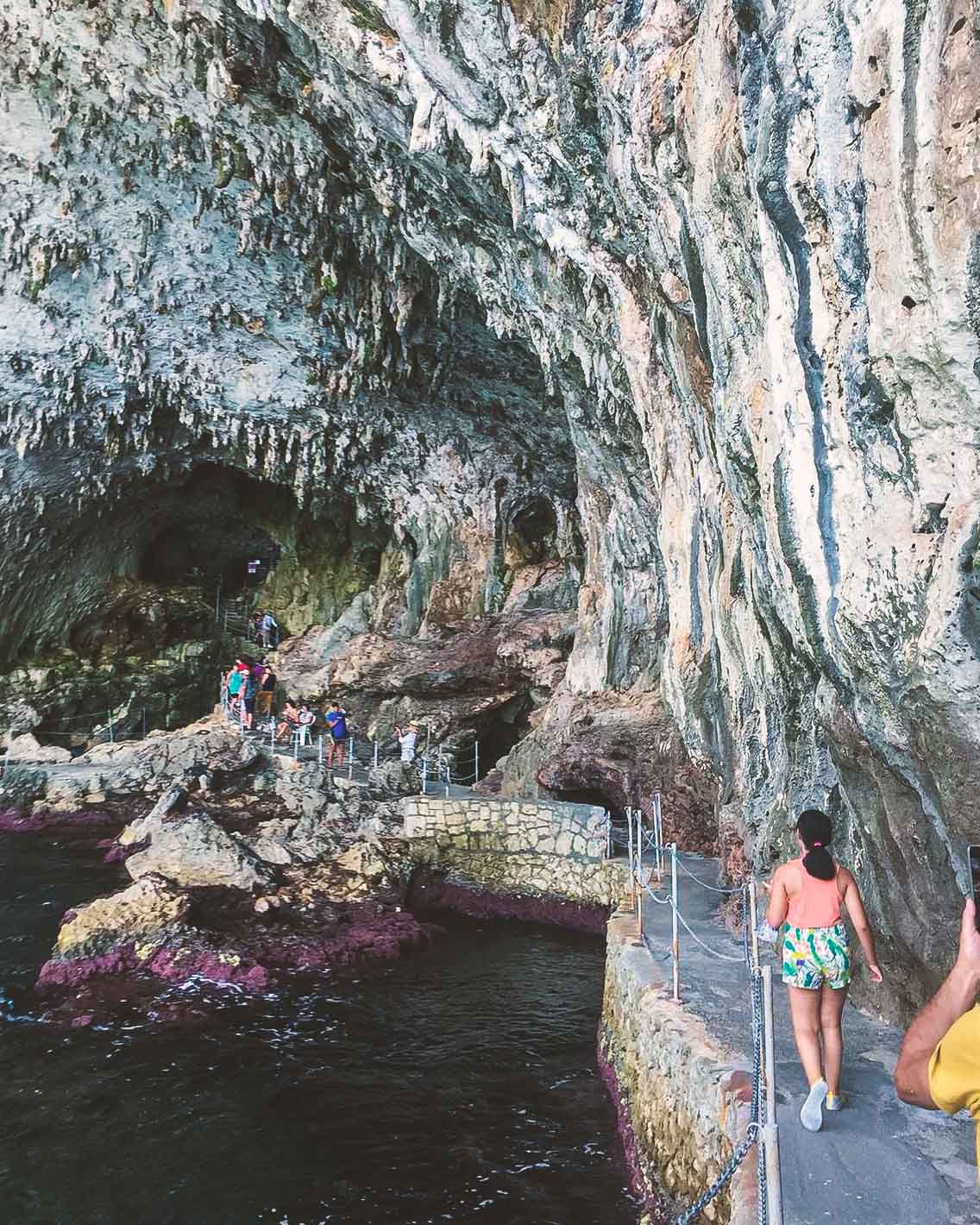 Grotta di Zinzulusa con i bambini