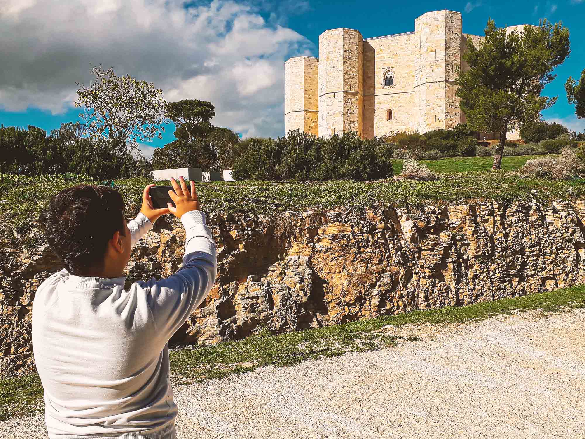 Castel del Monte: misteri, enigmi e leggende per bambini